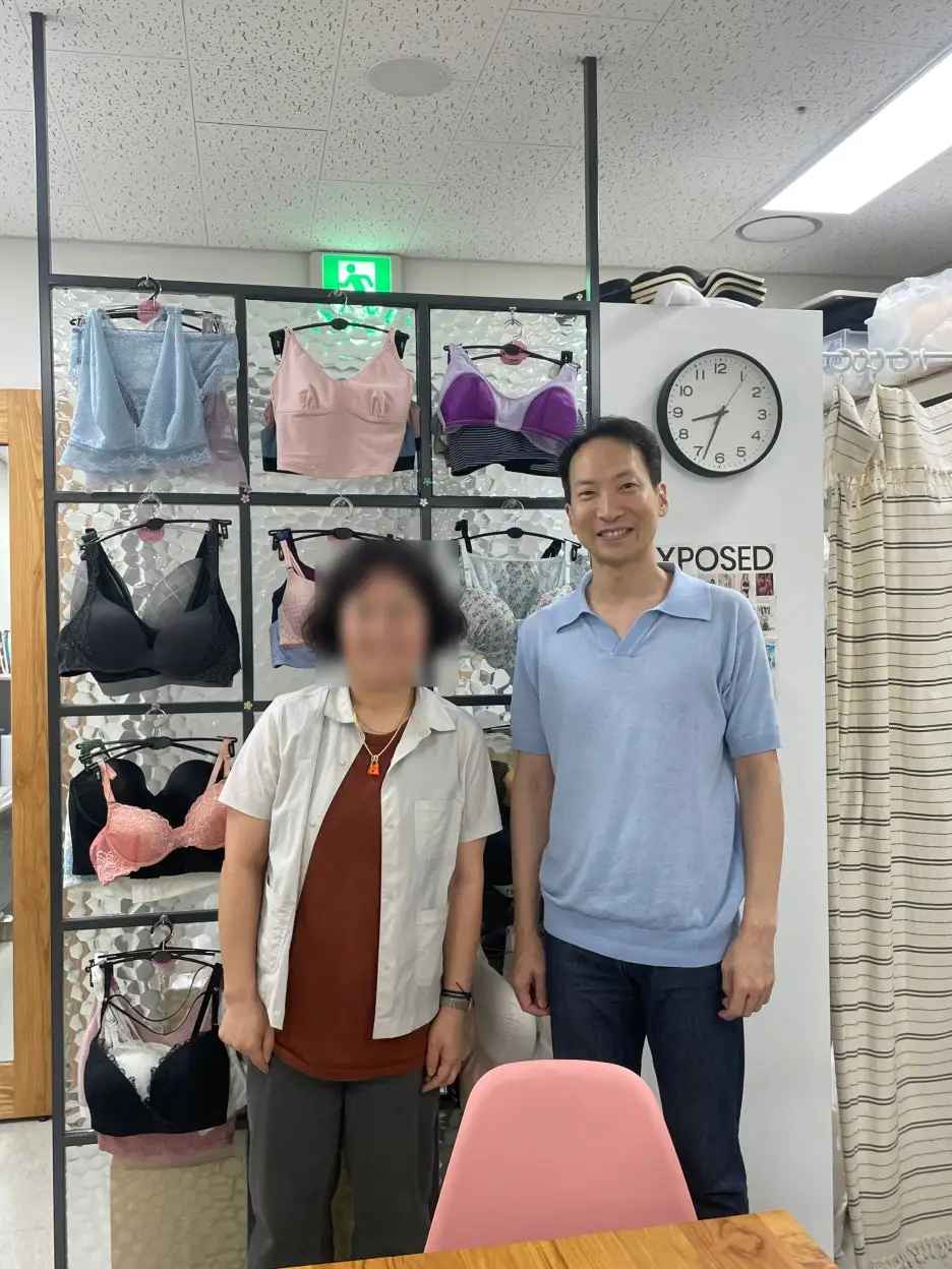 How Long Should You Wear a Bra After Breast Augmentation? — Advice from a Clinic That Even Develops Its Own Upper Band — 본문 이미지
