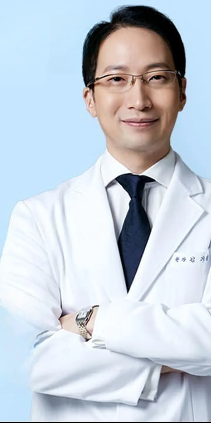 Chief director Kim Ki-kap, U&U Plastic Surgery Clinic