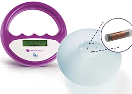 Q Inside Safety Technology reader and an implant with an embedded unique device identifier (UDI)
