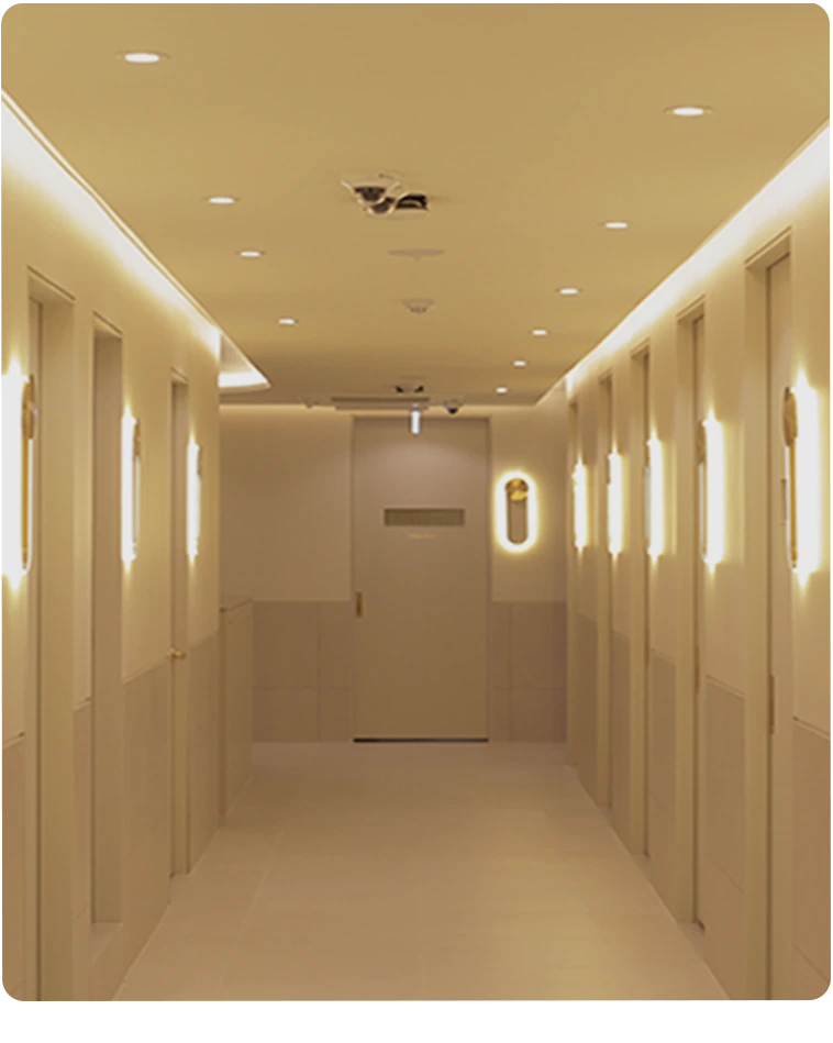 Private recovery rooms, 4F Suite room corridor